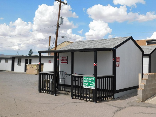Royal Host Motel image 9