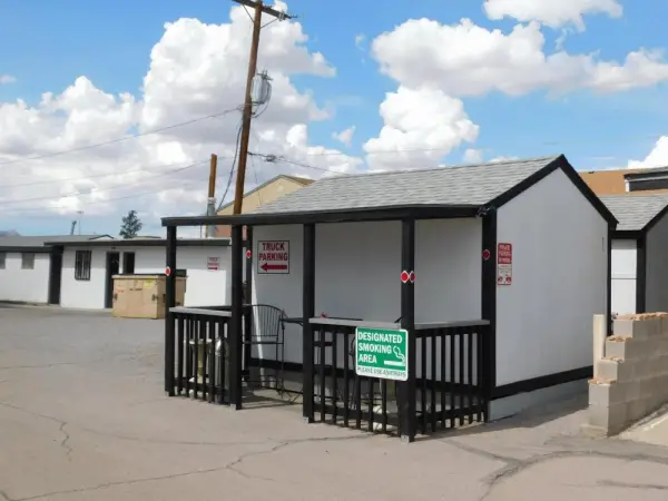 Royal Host Motel 9